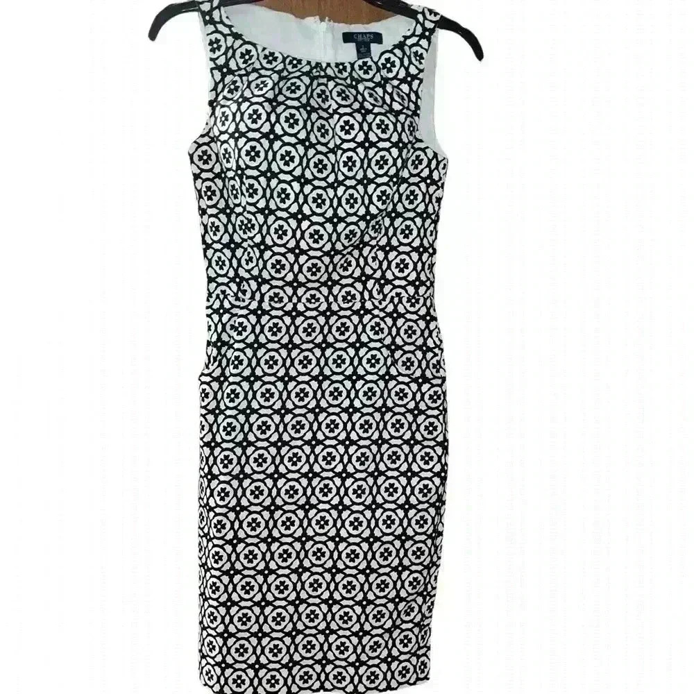 Chaps black and white colonial sleeveless dress Size 2